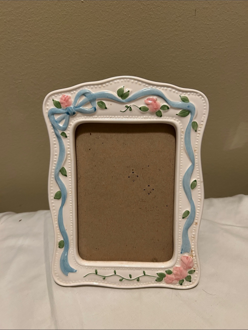 Vintage Floral Ribbon Ceramic Picture Frame - White with Blue and Pink Accents